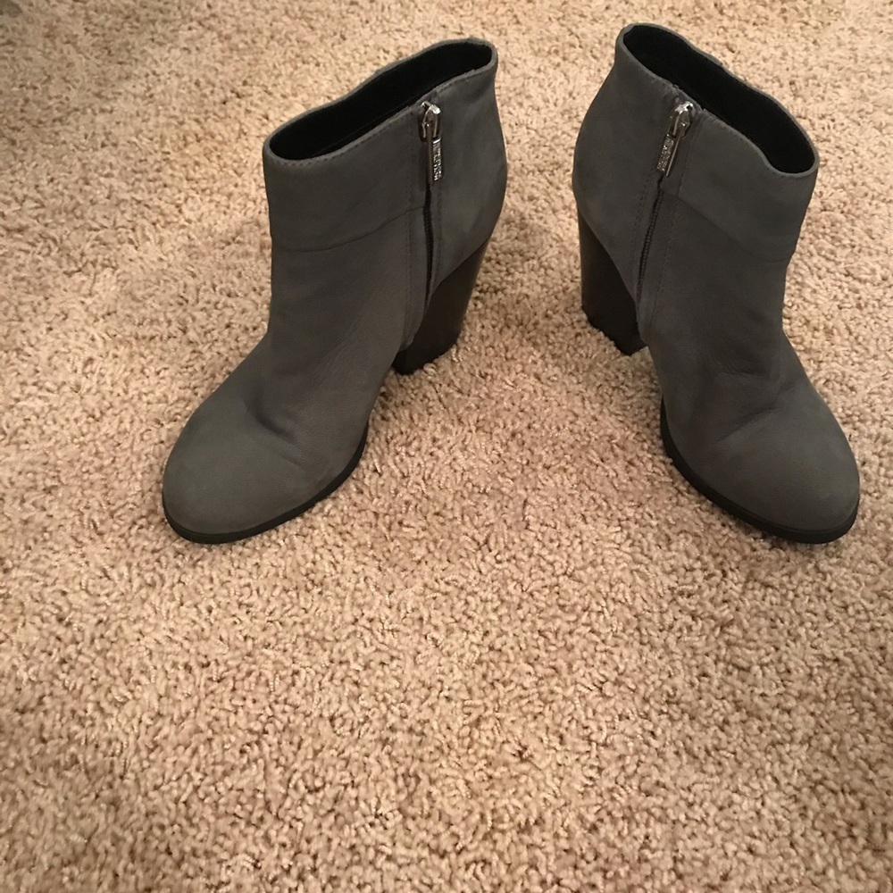 Kenneth Cole Reaction Booties